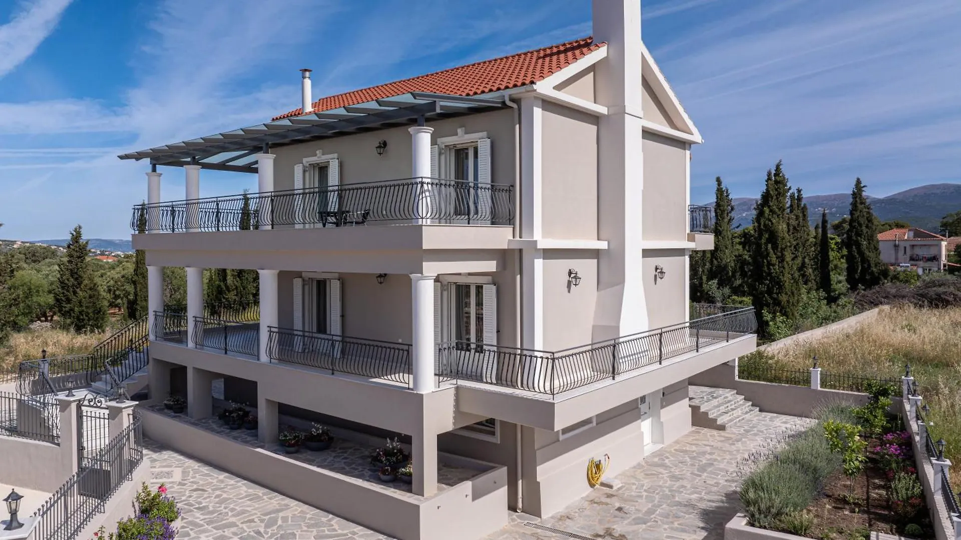 Irene Luxury Apartment & Studio Metaxata Greece