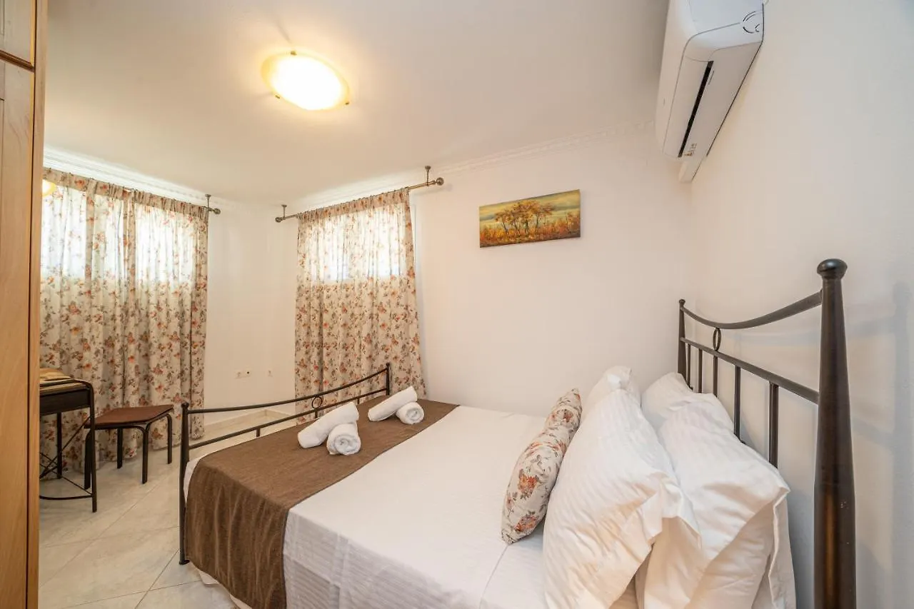 Irene Luxury Apartment & Studio Metaxáta